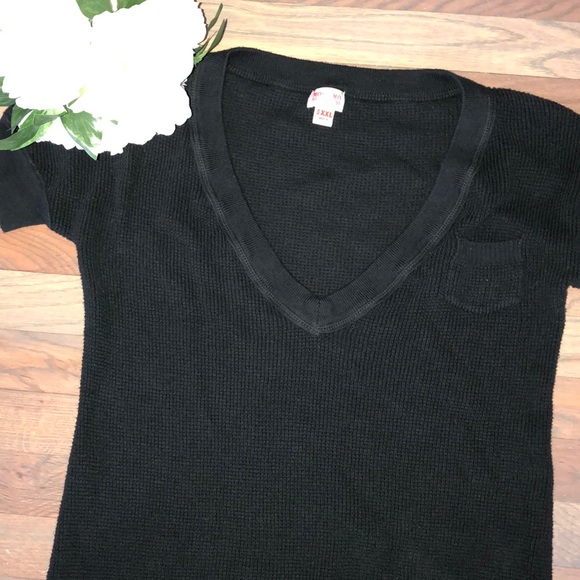 Mossimo Supply Co. Tops - 3/$25 🔴 Black Waffle Knit V Neck Top XXL